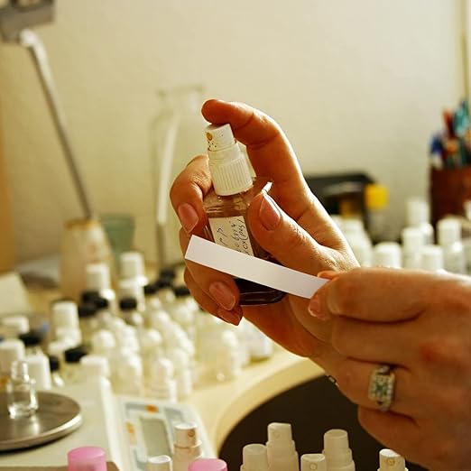 Landhoow 400 Pcs Perfume Essential Oils Tester White Test Strips Testing Perfume Paper Strips Testers Strips for Essential Oil Scent Fragrance Widened 3.94 x 1.18 Inches