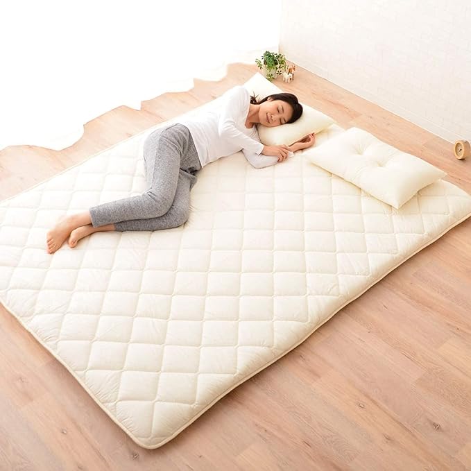 EMOOR Japanese Futon Mattress CLASSE & Fitted Sheet PRESSO King Made in Japan, Cotton (Gray) Foldable Floor Sleeping Bed Tatami Mat