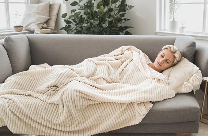 Richave Cuddly Blanket King Size,Premium Lightweight Anti-Static Fluffy Fleece Blanket with Striped Pattern for King Calking Bed, 90x108 Inches,Cream