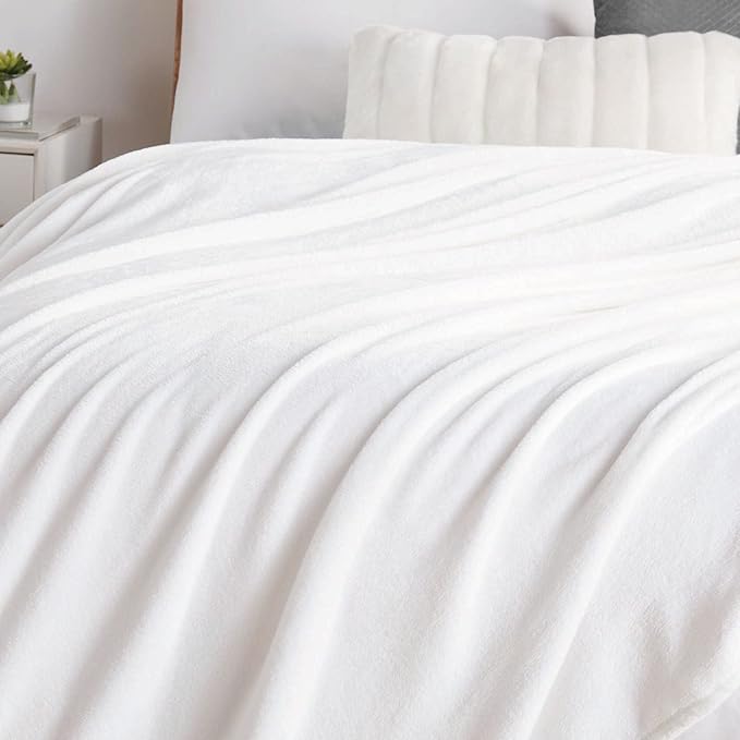 Walensee Fleece Blanket Plush Throw Fuzzy Lightweight (Twin Size 60x80 White) Super Soft Microfiber Flannel Blankets for Couch, Bed, Sofa Ultra Luxurious Warm and Cozy for All Seasons