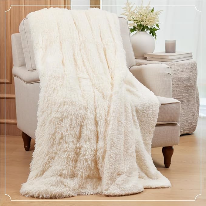 The Connecticut Home Co Throw Blanket Soft Fluffy Room Decor, Cozy Warm Throws for Bed, Couch, Gifts for Women, Bedroom Cute Aesthetic Blankets Shag and Sherpa, 65x50, Gray