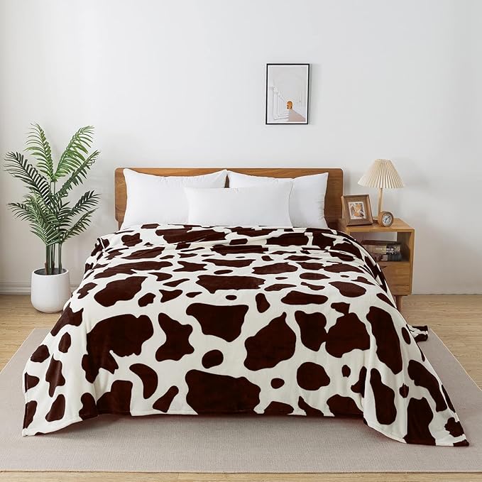 Richave Fleece Cow Print Blanket for All Season - Premium Lightweight Anti-Static Brown and Ivory Throws Travel Blankets Plush Gift for Daughter Mom, Bedroom Decor 51" x 60"(Brown Cow)