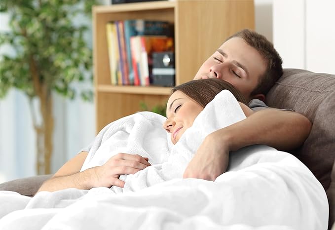 Utopia Bedding Fleece Blanket Twin Size White 300GSM Luxury Anti-Static Fuzzy Soft Microfiber Bed Blanket (60x80 Inch)