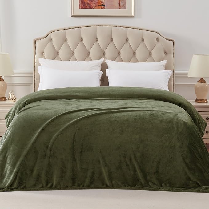 Exclusivo Mezcla Fleece Blanket Twin Size for Bed, Super Soft and Warm, All Season Use, Cozy, Plush, Lightweight, 90x66 Inches, Olive Green