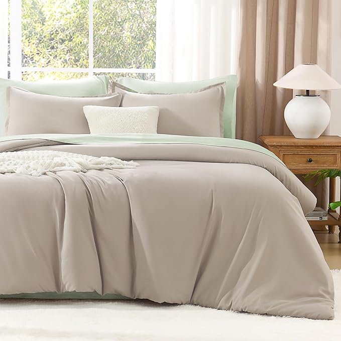 Litanika Comforters Oatmeal Oversized King Size, 3 Pieces Lightweight Solid Bedding Comforter Set, All Season Fluffy Bed Set (120x98In Comforter & 2 Pillowcases)