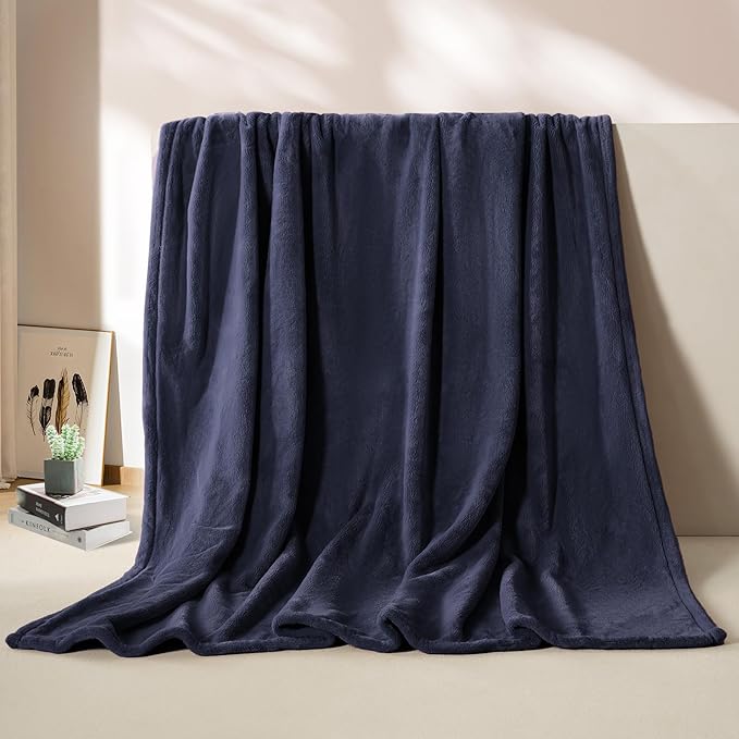 BEAUTEX Fleece Blanket King Size Super Soft Flannel Throw Blanket Lightweight Fuzzy Plush Blanket for Couch Sofa or Bed All Seasons (Navy Blue, 108" x 90")