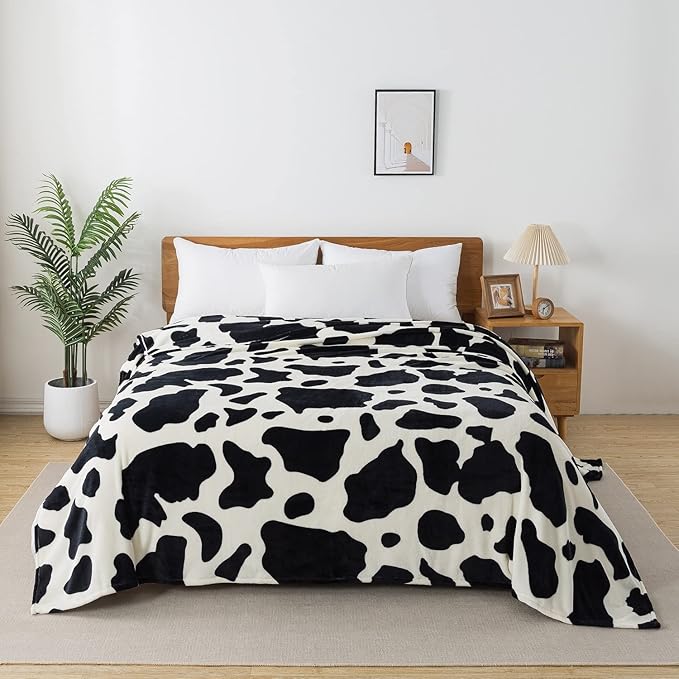 Fleece Cow Print Blanket - Premium Lightweight Anti-Static Bed Cow Throws Soft Cozy Warm Blankets Plush Gift, Bedroom Decor 90" x 108"(Black Cow King)