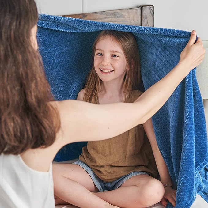 NEWCOSPLAY Super Soft Throw Blanket Navy Blue Premium Silky Flannel Fleece Leaves Pattern Lightweight Bed Blanket All Season Use (Navy Blue, Throw(50"x60"))
