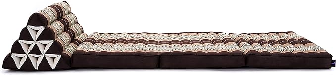 Leewadee 3-Fold Mat XXL with Triangle Cushion – Firm TV Pillow, Foldable Mattress with Cushion Made of Kapok, 67 x 31 inches, Brown