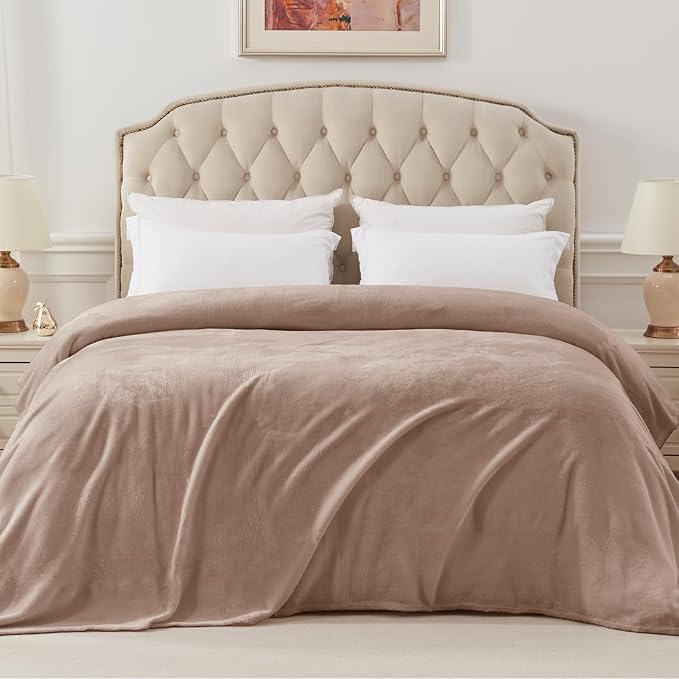 Exclusivo Mezcla Fleece Blanket Twin Size for Bed, Super Soft and Warm, All Season Use, Cozy, Plush, Lightweight, 60x80 Inches Camel
