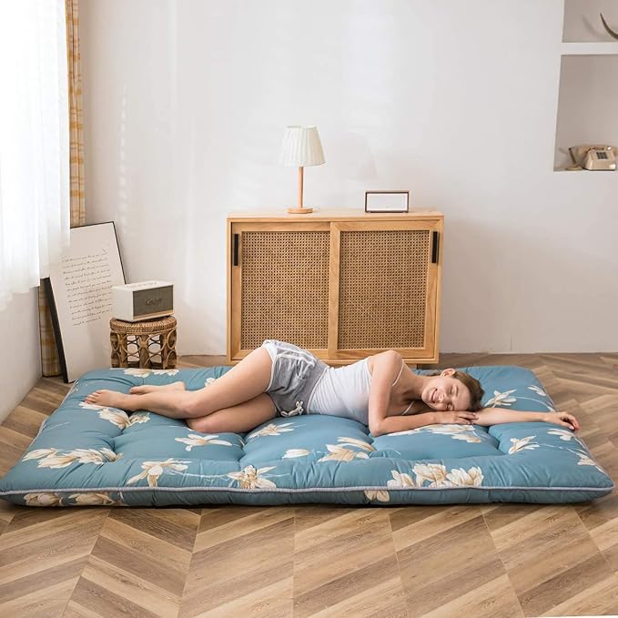 MAXYOYO Floral Printed Rustic Japanese Style Futon Foldable Roll Up Bed Camping Floor Mattress for Adults Floor Lounger Bed Couches and Sofas, Full