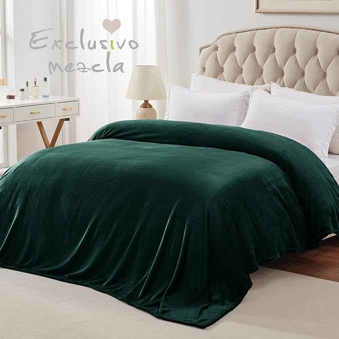 Exclusivo Mezcla Fleece Blanket Twin Size for Bed, Super Soft and Warm, All Season Use, Cozy, Plush, Lightweight, 60x80 Inches Forest Green