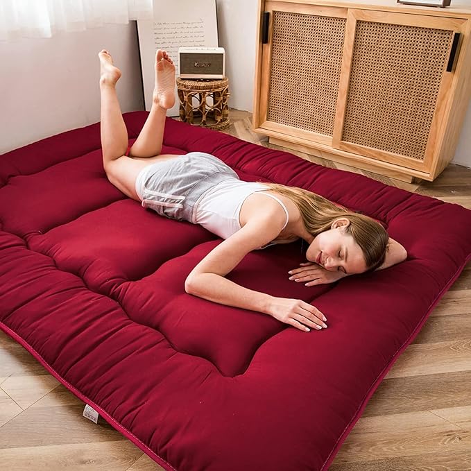MAXYOYO Japanese Floor Futon Mattress - Thicken Sleeping Pad, Foldable Roll Up Mattress Topper, Guest Floor Bed, Burgundy, Queen