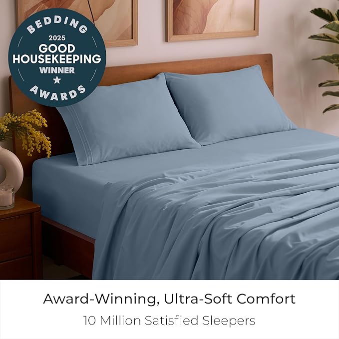 Mellanni Queen Sheets Set - 4 PC Iconic Collection Bedding - Hotel Luxury, Extra Soft, Cooling Bed Sheets - Wrinkle, Fade, Stain Resistant (Queen, Blue Hydrangea)