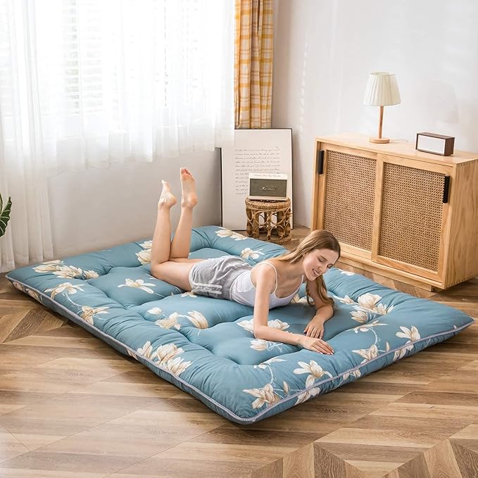 MAXYOYO Floral Printed Japanese Floor Mattress Futon Mattress Queen Size Foldable Bed Roll Up Camping Mattress Floor Bed Couches and Sofas