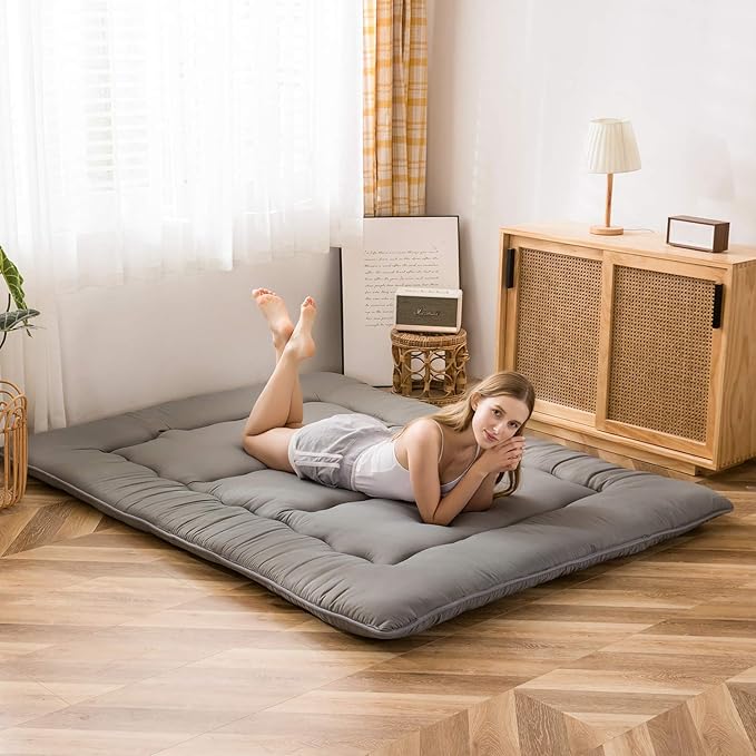 MAXYOYO Japanese Floor Mattress Futon Mattress, 4" Thicken Tatami Mat Sleeping Pad Foldable Roll Up Mat Boys Girls Dormitory Pad Kids Floor Lounger Pillow Bed, Charcoal Grey, Queen Size