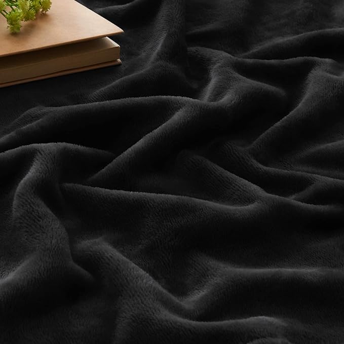 BEDELITE King Size Blanket for Bed, Luxury Plush Cozy Fuzzy Fleece Blanket 108x90 inches, Super Soft Warm Big Lightweight Throw Blanket All Seasons Suitable, Black
