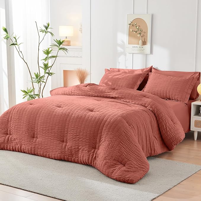 HYMOKEGE Coral King Size Comforter Set Seersucker 7 Pieces, All Season Luxury Bed in a Bag for Bedroom, Bedding Set with Comforter, Sheets, Pillowcases & Shams