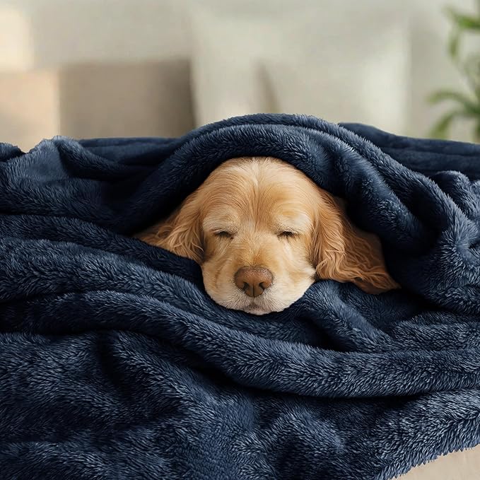 Exclusivo Mezcla Plush Fuzzy Fleece Bed Blanket Queen Size, Super Soft, Fluffy and Warm Blankets Suitable for All Seasons (Navy Blue, 90x90 Inches)