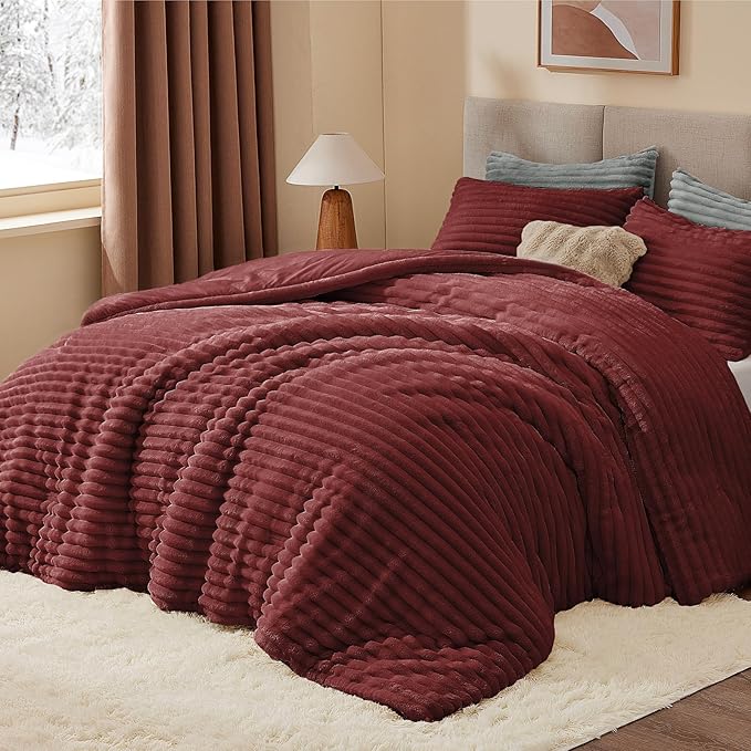 BEDELITE Fleece Queen Comforter Set -Super Soft & Warm Fluffy Burgundy Bedding, Luxury Fuzzy Heavy Bed Set for Winter with 2 Pillow Cases