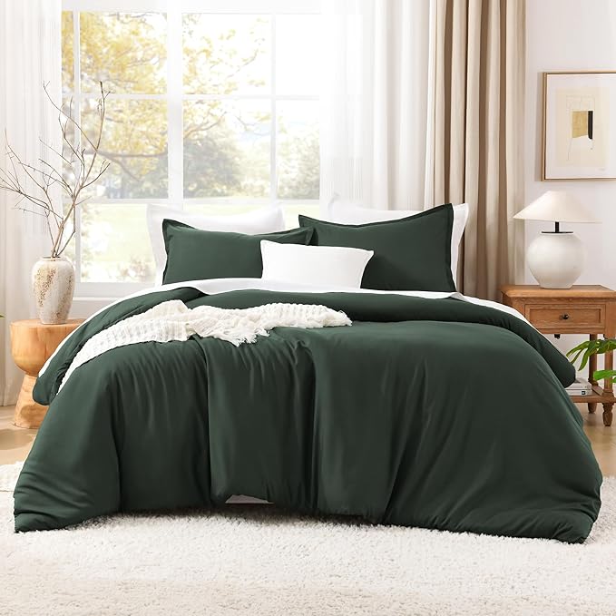 Litanika Forest Green Comforters Oversized King Size, 3 Pieces Lightweight Solid Bedding Comforter Set, All Season Fluffy Bed Set (120x98In Comforter & 2 Pillowcases)