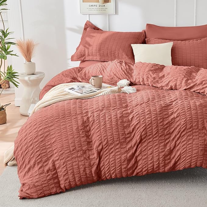HYMOKEGE Coral Queen Comforter Set Seersucker 7 Pieces, All Season Luxury Bed in a Bag Queen for Bedroom, Bedding Set with Comforter, Sheets, Pillowcases & Shams