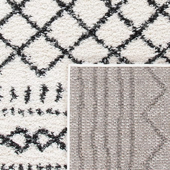 SAFAVIEH Arizona Shag Collection Accent Rug - 4' x 6', Ivory & Black, Moroccan Design, Non-Shedding & Easy Care, 1.6-inch Thick Ideal for High Traffic Areas in Entryway, Living Room, Bedroom (ASG741Z)