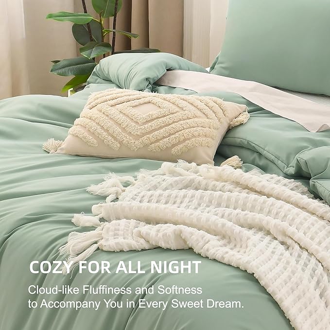 Litanika Queen Comforter Set Sage Green, 3 Pieces Lightweight Comforters Queen Size Solid Bedding Comforters Sets, Down Alternative Comforter Bed Set Quilt Blanket