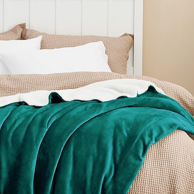 Bedsure GentleSoft Sherpa Fleece Blankets King Size for Bed - Thick and Warm Throw for Women and Men, Soft Fuzzy Plush King Christmas Blanket for Winter, Forest Green, 108x90 Inches