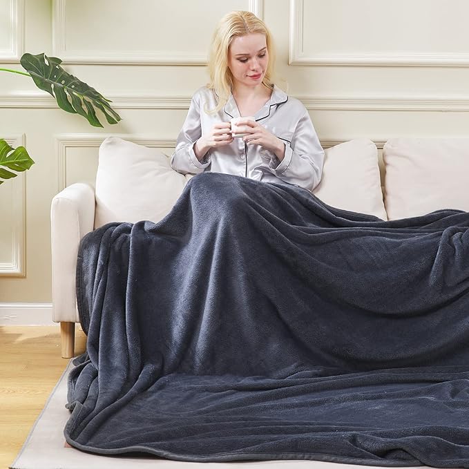 HOZY Soft King Size Blanket for Fall Winter Spring All Season Warm Fuzzy Summer Autumn Oversized Blankets for Cal King/California King Bed Fluffy Lightweight Dark Grey 90"x108"