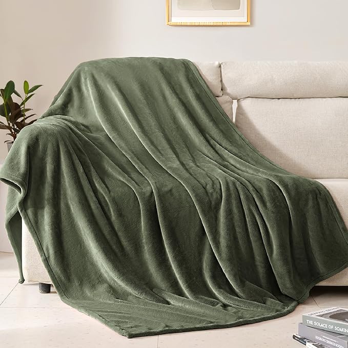 BEAUTEX Fleece Blanket Twin Size Super Soft Flannel Throw Blanket Lightweight Fuzzy Plush Blanket for Couch Sofa or Bed All Seasons (Olive Green, 60" x 80")
