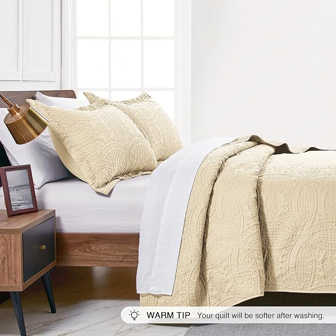 Love's cabin Twin Quilt Set Camel Bedspreads - Soft Bed Fall Lightweight Bedspread Comforter - Modern Style Coin Pattern Coverlet for All Season - 2 Pieces (1 Quilt, 1 Pillow Sham)