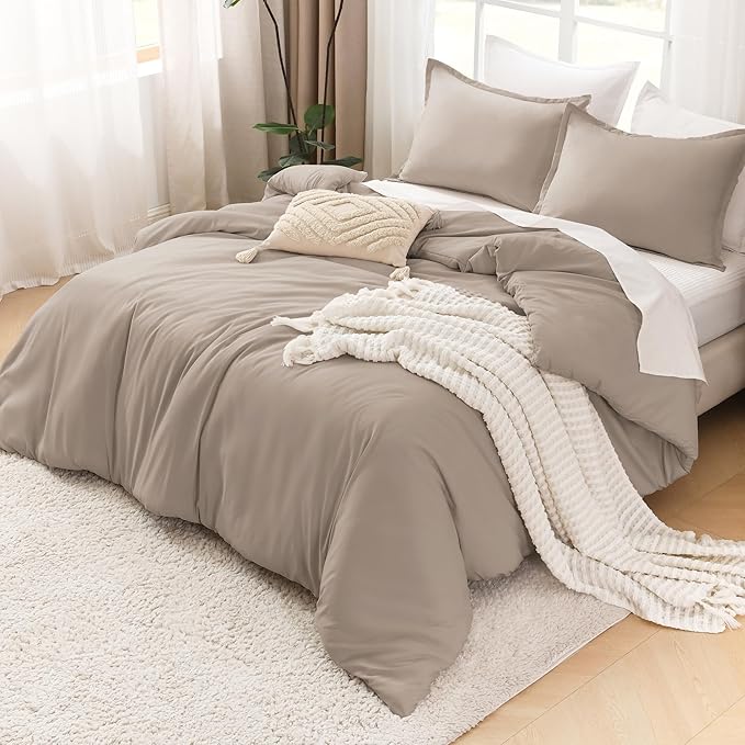 Litanika Light Coffee Comforter Full Size, 3 Pieces Lightweight Solid Bedding Set, All Season Fluffy Bed Set (79x90In Comforter & 2 Pillowcases)