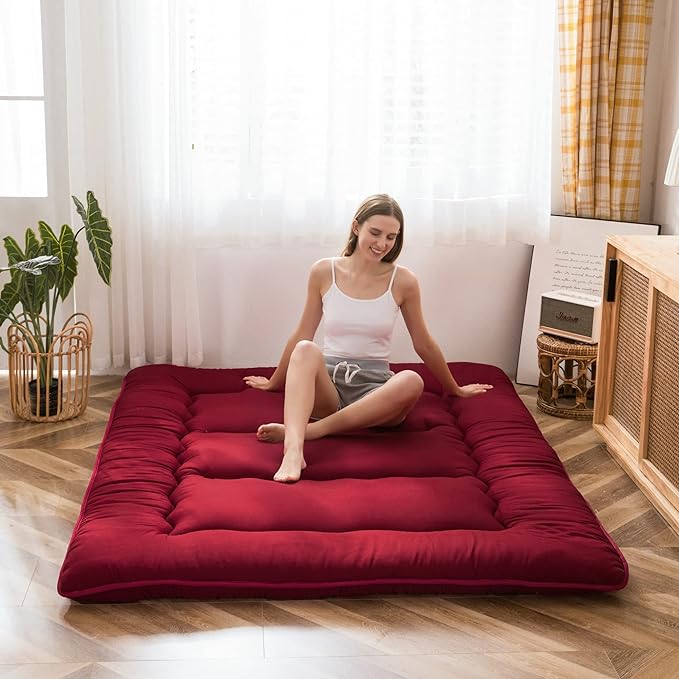 MAXYOYO Japanese Floor Futon Mattress - Thicken Sleeping Pad, Foldable Roll Up Mattress Topper, Guest Floor Bed, Burgundy, Queen