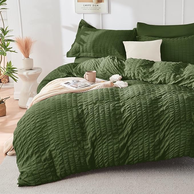 HYMOKEGE Olive Green Twin Comforter Set Seersucker 5 Pieces, All Season Luxury Bed in a Bag for Bedroom, Bedding Set with Comforter, Sheets, Pillowcase & Sham