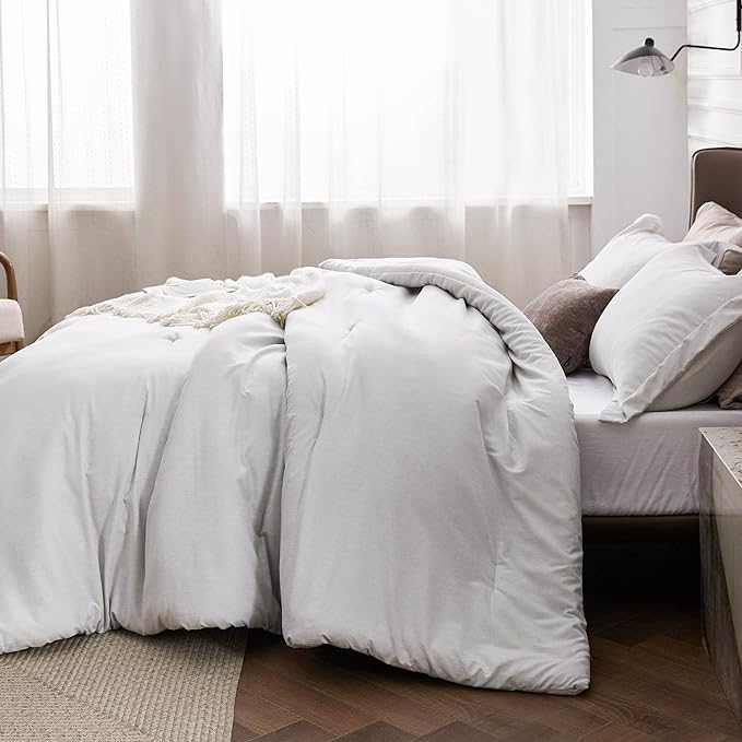 Bedsure King Size Comforter Set - Grayish White King Comforter Set, Soft Bedding for All Seasons, Cationic Dyed Bedding Set, 3 Pieces, 1 Comforter (104"x90") and 2 Pillow Shams (20"x36"+2")