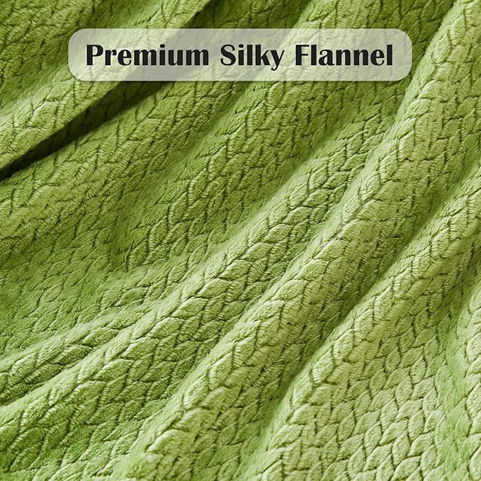 NEWCOSPLAY Super Soft Throw Blanket Green Premium Silky Flannel Fleece Leaves Pattern Lightweight Bed Blanket All Season Use (Green, Throw(50"x60"))