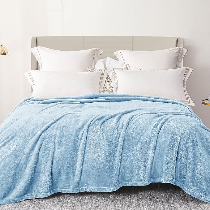 Exclusivo Mezcla Plush Fuzzy Fleece Bed Blanket Twin Size, Super Soft, Fluffy and Warm Blankets, Suitable for All Seasons (Light Blue, 90x66 Inches)