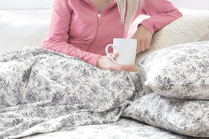 Laura Ashley - Flannel Sheets Queen Size, Anti-Pilling & Wrinkle Resistant Cotton, Touchably Soft for All-Season Comfort - Bed Sheets with Matching Pillowcases & Fitted Sheet (Faye Toile Black)
