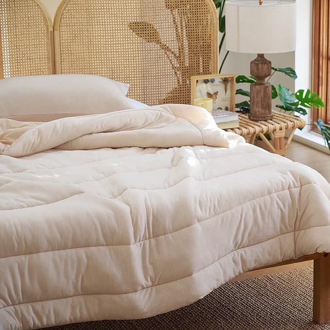 Bedsure Queen Comforter Set - Cooling and Warm Bed Set, Beige Reversible All Season Cooling Comforter, 3 Pieces, 1 Queen Size Comforter (88"x88") and 2 Pillow Cases (20"x26")