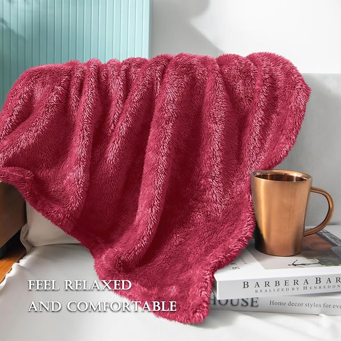 Exclusivo Mezcla Plush Fuzzy Fleece Bed Blanket Twin Size, Super Soft, Fluffy and Warm Blankets, Suitable for All Seasons (Deep Red, 90x66 Inches)