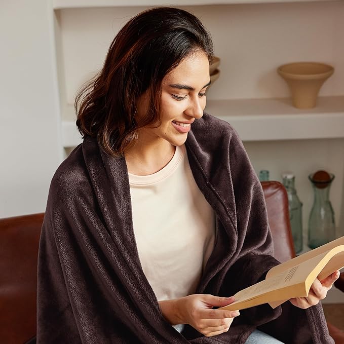 Exclusivo Mezcla Extra Large Fleece Throw Blanket for Couch, Sofa, 300GSM Super Soft and Warm Blankets, Coffee Throw All Season Use, Cozy, Plush, Lightweight, 50x70 Inches