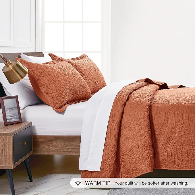Love's cabin King Size Quilt Set Umber Bedspreads - Soft Bed Summer Lightweight Bedspread Comforter - Modern Style Coin Pattern Coverlet for All Season - 3 Pieces (1 Quilt, 2 Pillow Shams)