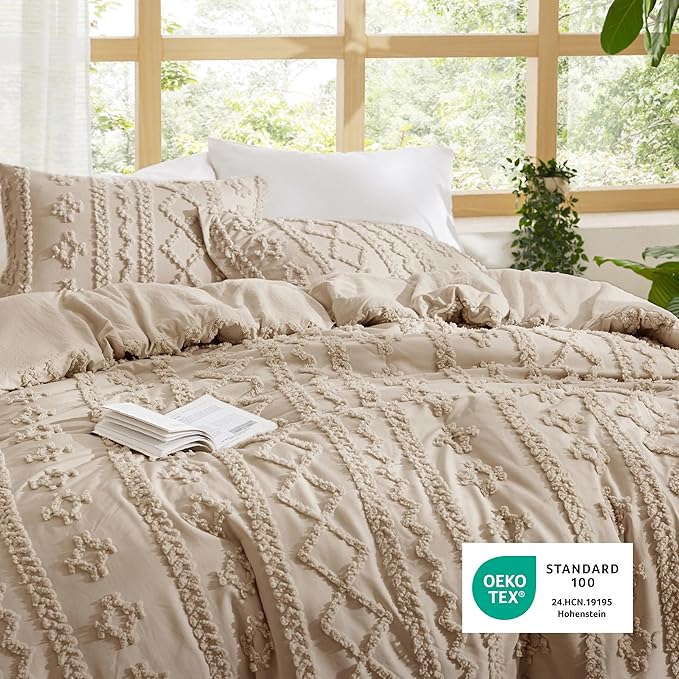 Bedsure Tufted Boho Comforter Set King Size - Khaki Boho Bed Set, GentleSoft™ 3 Pieces Farmhouse Shabby Chic Embroidery Bedding, Gifts for Woman, Soft Jacquard King Comforter for All Seasons