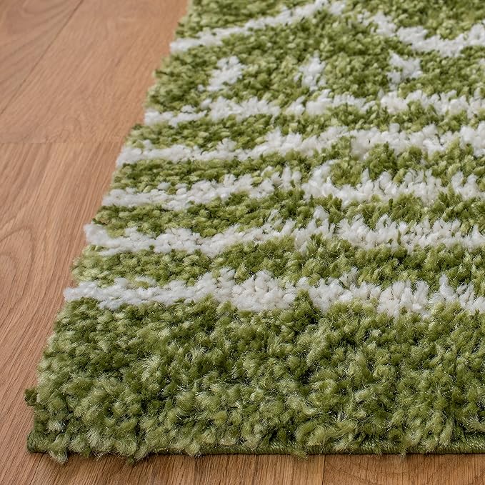 SAFAVIEH Area Rug 8x10 - Arizona Shag Collection - Large - Green & Ivory, Moroccan Design, Non-Shedding & Easy Cleaning, Ultra Plush Thick Pile, Ideal for Living Room, Bedroom, Dining Space (ASG741X)