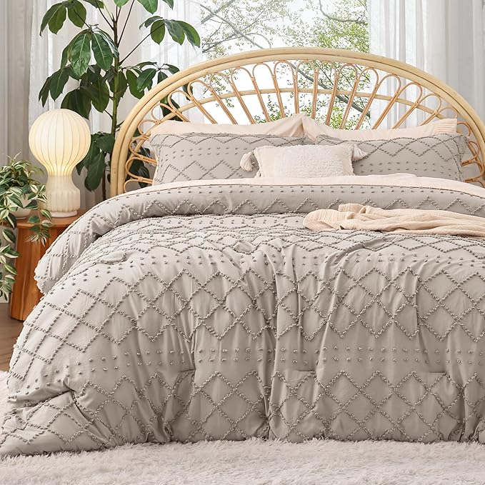 Bedsure Queen Comforter Set - Linen Comforter, Boho Tufted Shabby Chic Bedding for Kids, 3 Pieces Vintage Farmhouse Bed Set for All Seasons, Fluffy Soft Bedding with 2 Pillow Shams