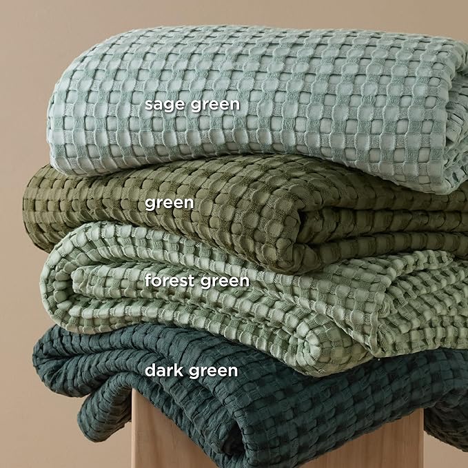 Bedsure Cooling Cotton Waffle Twin XL Blanket - Lightweight Breathable Blanket of Rayon Derived from Bamboo for Hot Sleepers, Luxury Throws for Bed, Couch and Sofa, Dark Green, 66x90 Inches