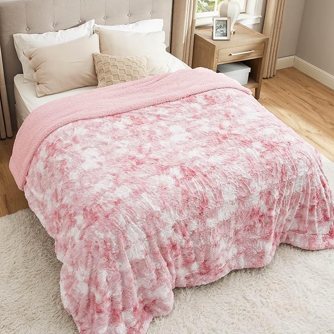 Bedsure GentleSoft Sherpa Fluffy Blanket King Size for Bed - Fleece Warm and Cozy for Women Gift, Plush & Fuzzy Faux Fur Christmas Blanket for Couch, Sofa Decor, Tie Dye Design, Pink, 108x90 Inches