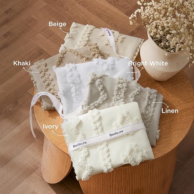 Bedsure Tufted Boho Comforter Set Oversized Queen - Ivory Boho Bed Set, GentleSoft™ 3 Pieces Farmhouse Shabby Chic Embroidery Bedding, Gifts for Woman, Soft Jacquard Comforter for All Seasons