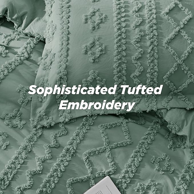 Bedsure Tufted Boho Comforter Set Full Size - Green Boho Bed Set, GentleSoft™ 3 Pieces Farmhouse Shabby Chic Embroidery Bedding, Gifts for Woman, Soft Jacquard Full Comforter for All Seasons